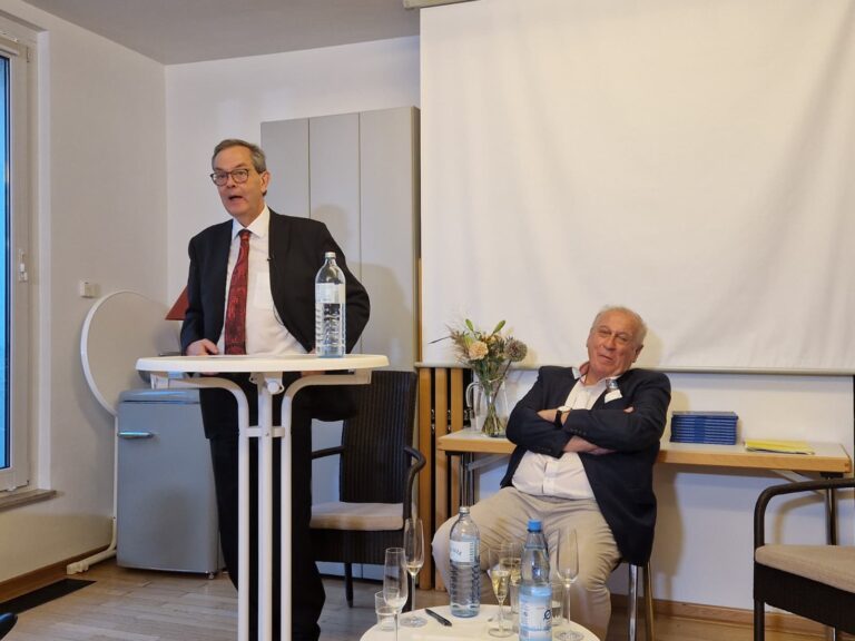 Detmar Doering hält seine Festrede
